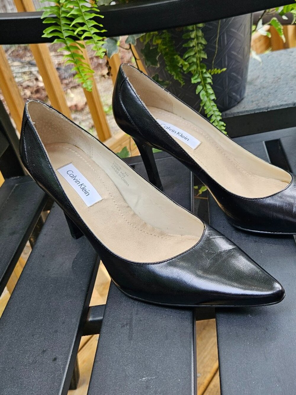 CALVIN KLEIN Lucia Black Pumps Sz 9M